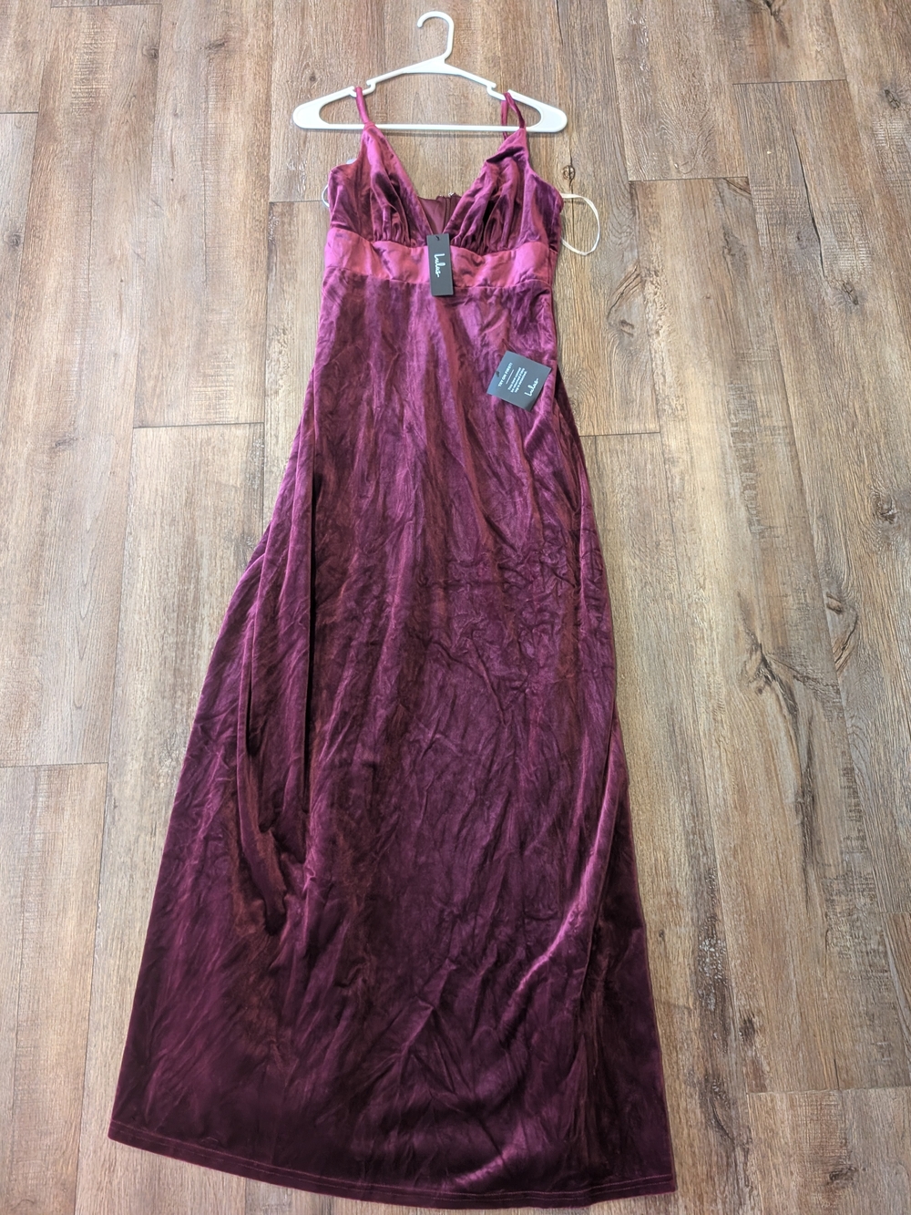 Lulus Burgundy Velvet Maxi Dress Size M NWT
